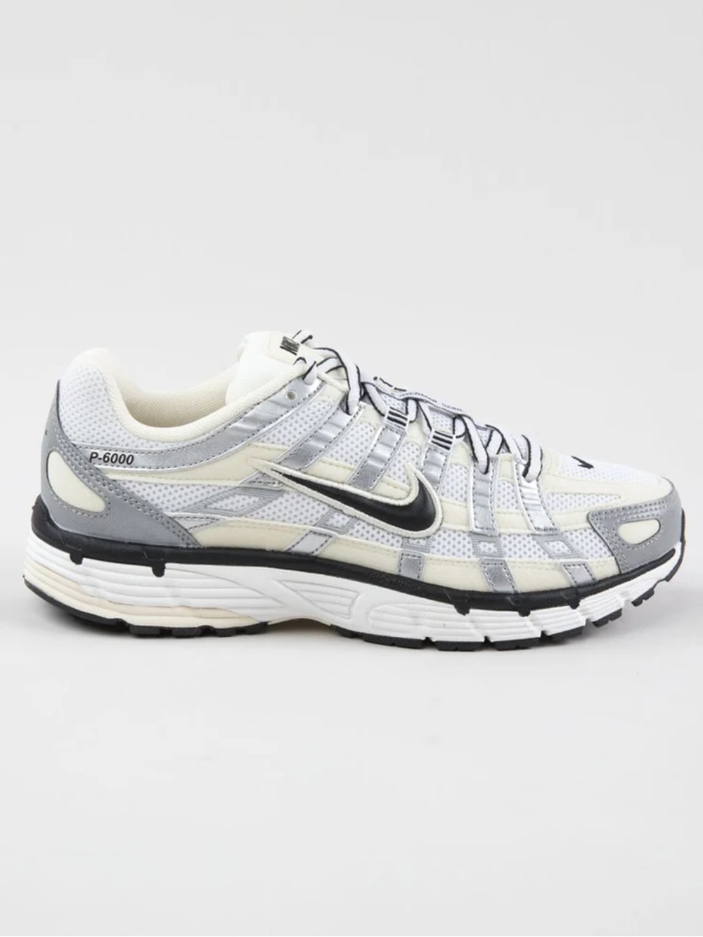 NIKE P-6000 Womens Shoes